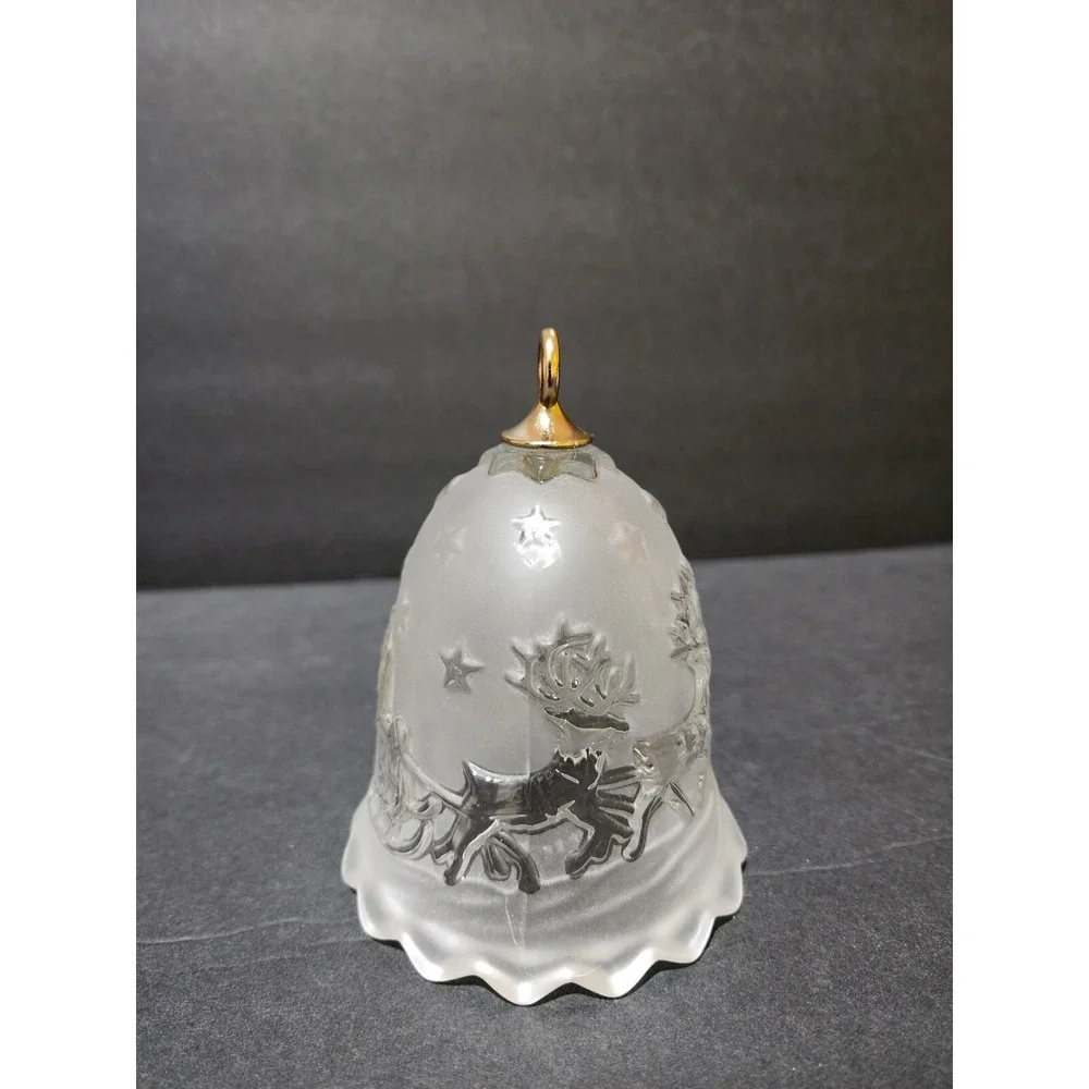 Mikasa Frosted‎ Crystal Christmas Bell  Silent Night Scene 5 1/4